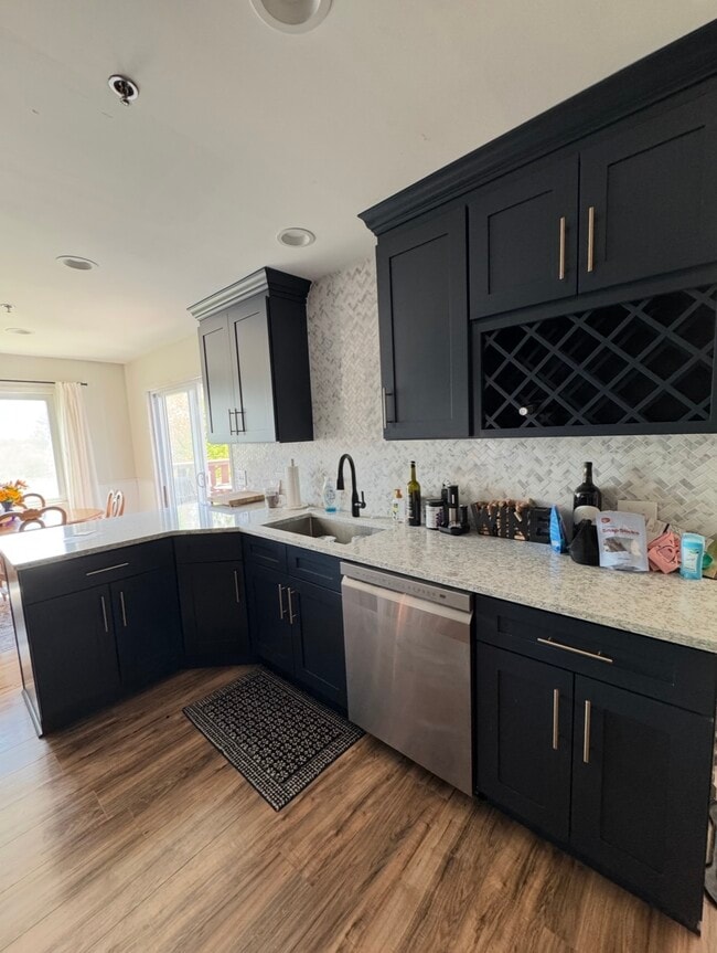 Building Photo - 906 Thornwood Dr