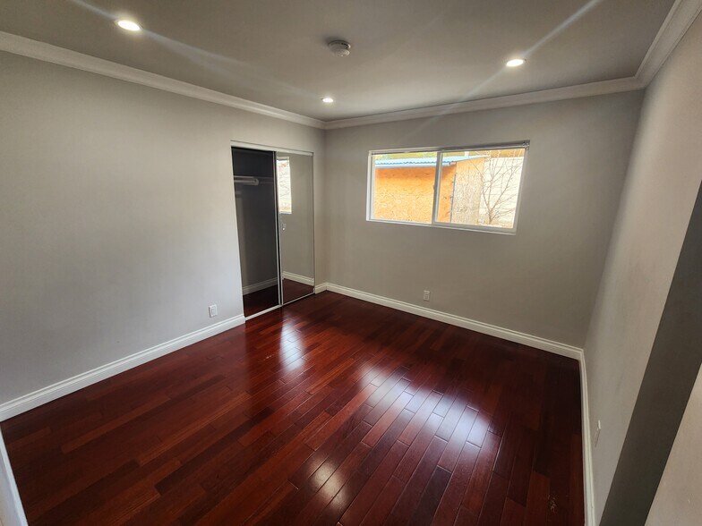 Building Photo - 16331 Shamhart Dr