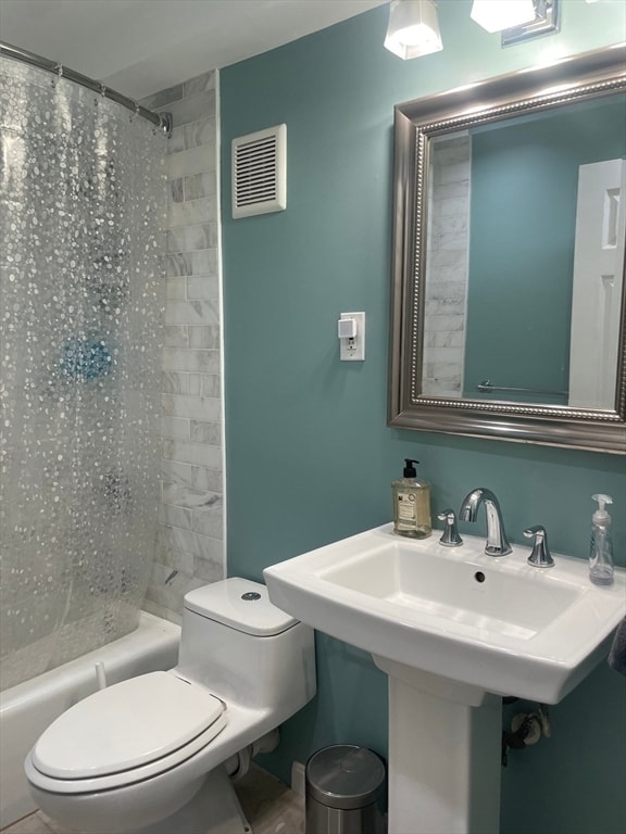 Building Photo - 357 Commercial St