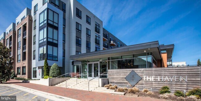 Building Photo - 145 Riverhaven Dr