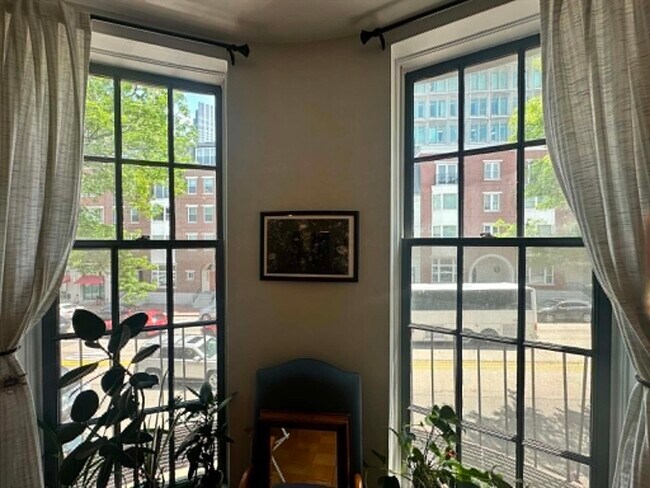 Building Photo - 21 Bowdoin St