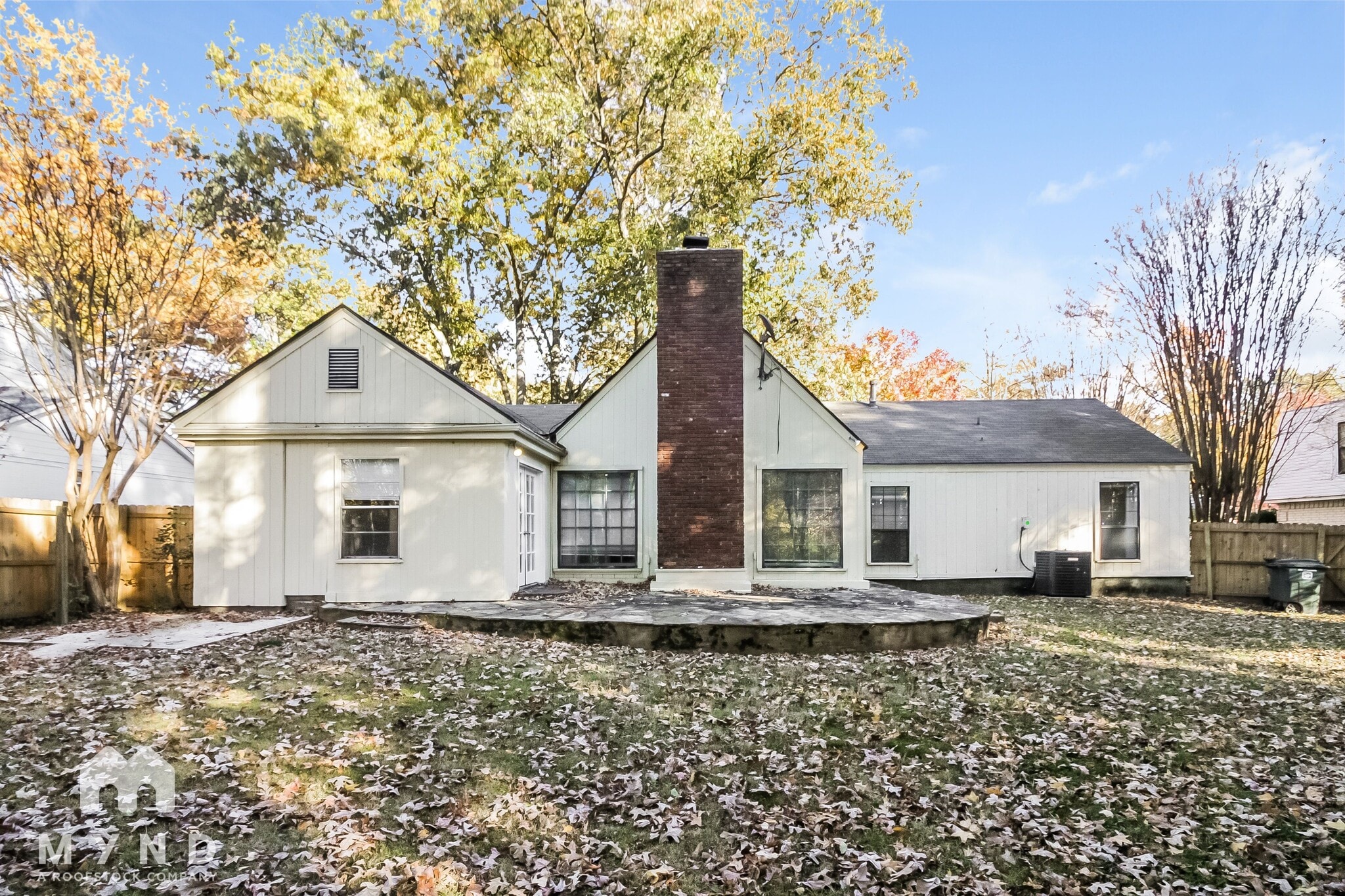 Building Photo - 2201 Montego Dr