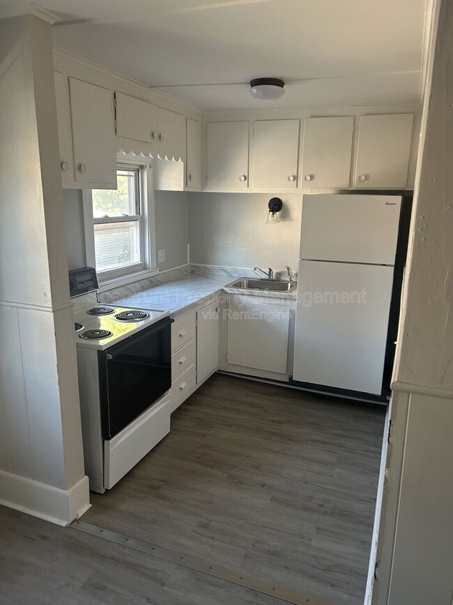 Primary Photo - 45 Elm St