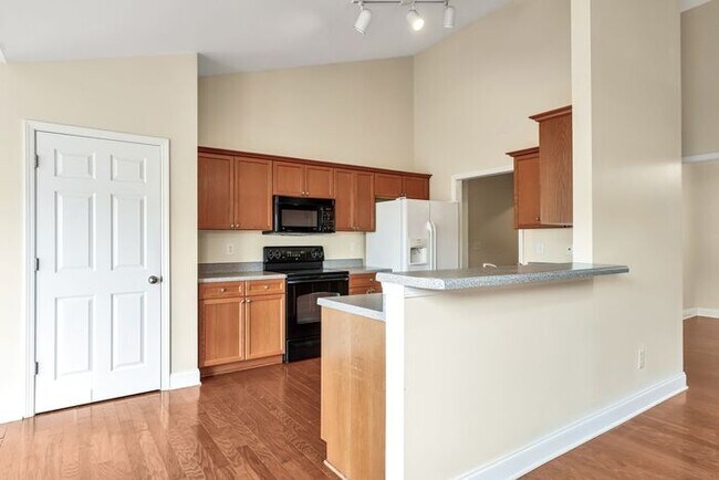 Building Photo - Leland Wedgewood at Lanvale community, Great open floor plan, on level, hardwoods, fire place, ma...