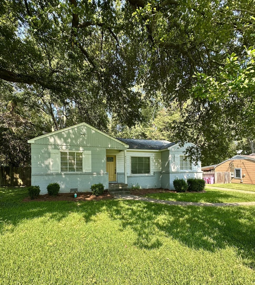 Building Photo - 4171 Plaza St