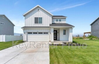 Building Photo - 934 240 W