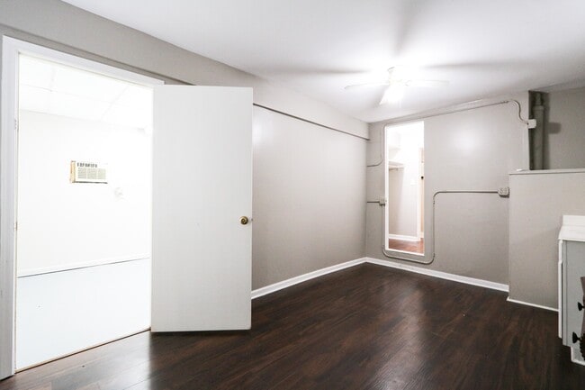 Building Photo - 4615 University Oaks Blvd