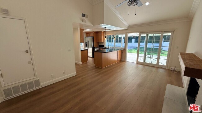 Building Photo - 29392 Hillrise Dr