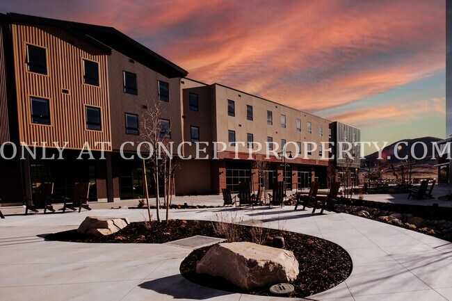 Building Photo - Discover Park City Living with Stunning Mountain Views