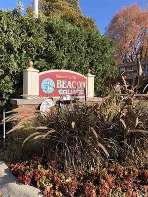 Building Photo - 27221 Arlington Dr