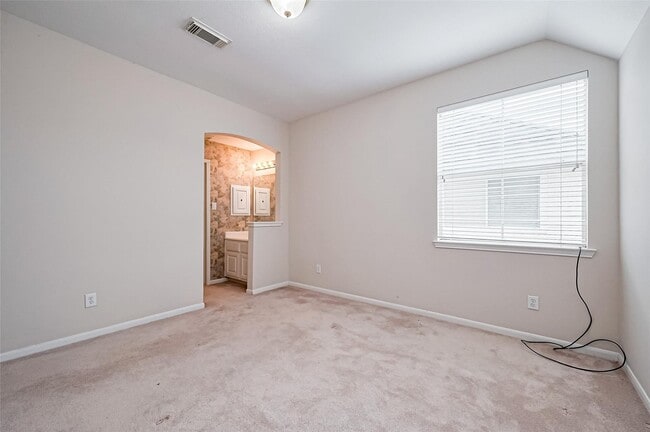 Building Photo - 5547 Cranston Ct