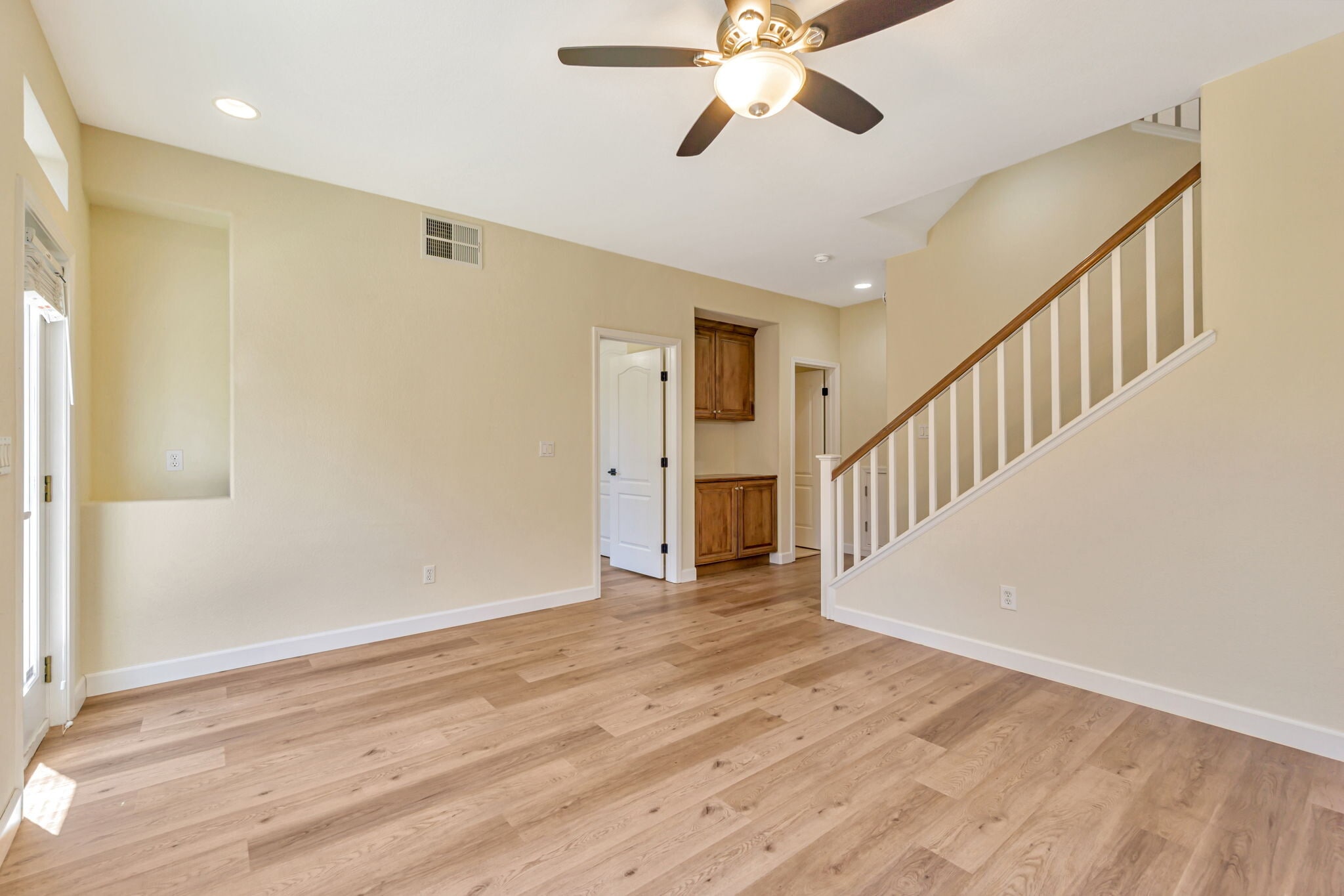 Building Photo - 2678 Deerwood Dr