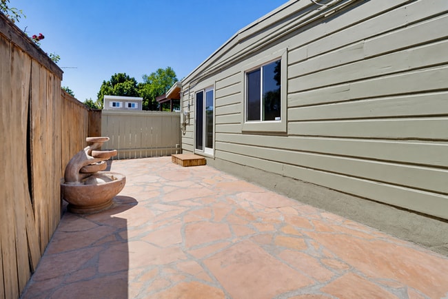 Building Photo - Enchanting 3Bdm 2Ba Home with Scenic Views in San Diego!