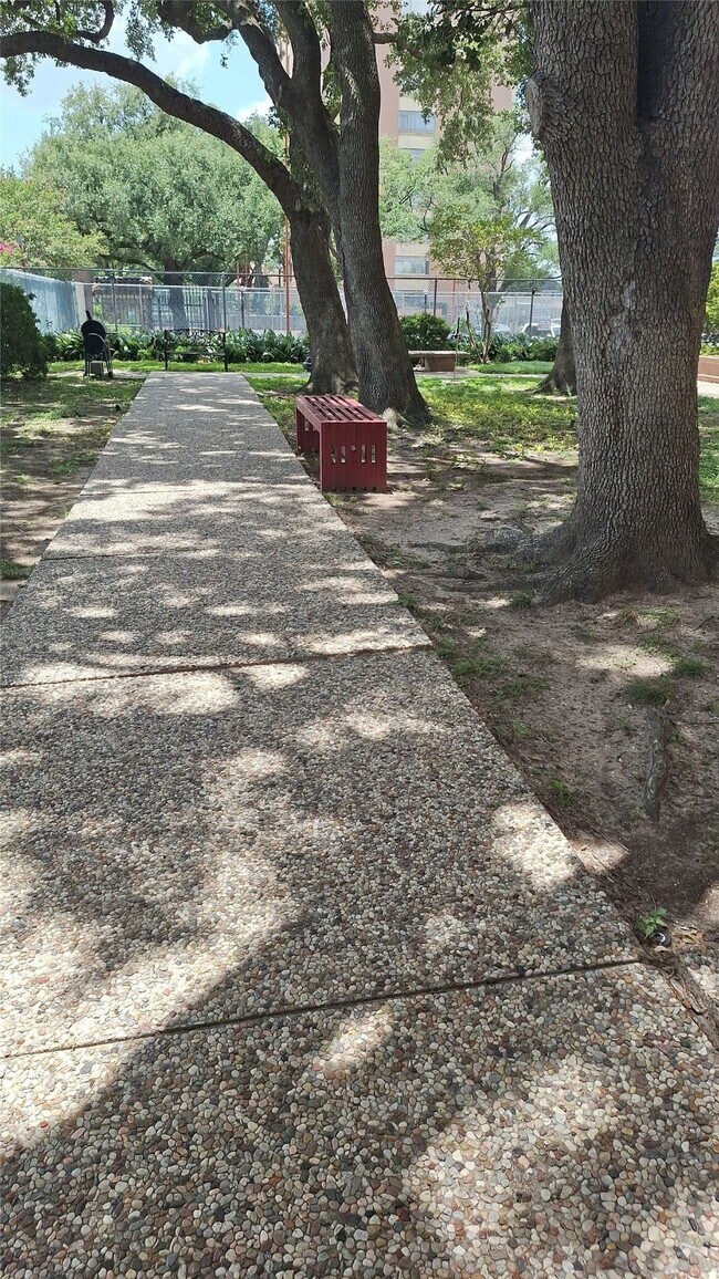 Building Photo - 7510 Hornwood Dr