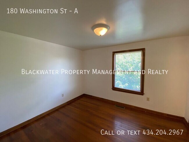 Building Photo - 180 Washington St