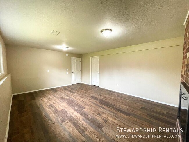 Building Photo - 3620 SE 36th Cir