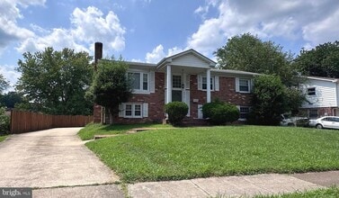 Building Photo - 4214 Evergreen Dr