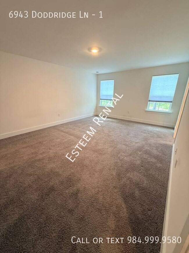 Building Photo - 6943 Doddridge Ln