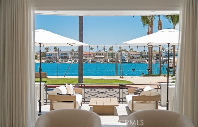 Building Photo - 2401 Bayshore Dr