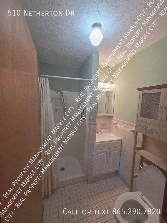 Building Photo - 510 Netherton Dr