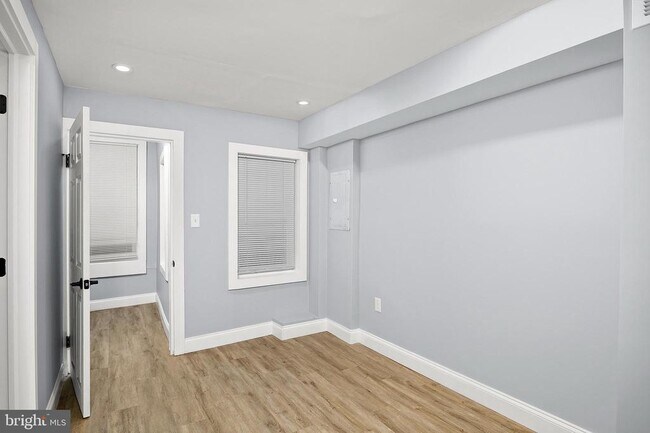 Building Photo - 2112 Eastern Ave