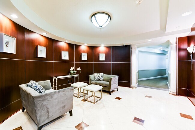Building Photo - Logan Circle Studio Apartment for Rent Ava...