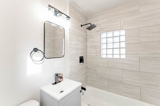 Building Photo - 3807 S Albany Ave