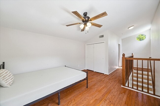 Building Photo - 9777 Larston St