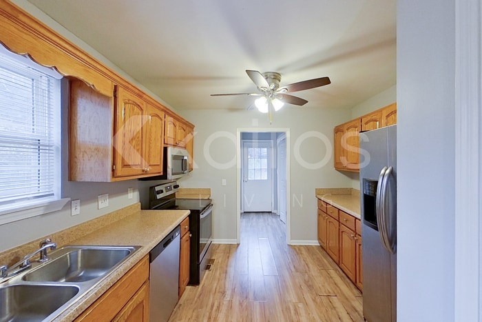 Building Photo - 516 22nd Ln NE