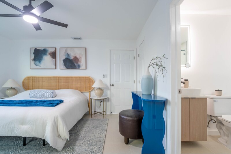 Building Photo - 770 NE 34th Ct