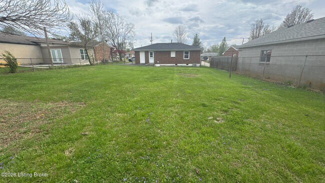 Building Photo - 6315 Red Spruce Dr