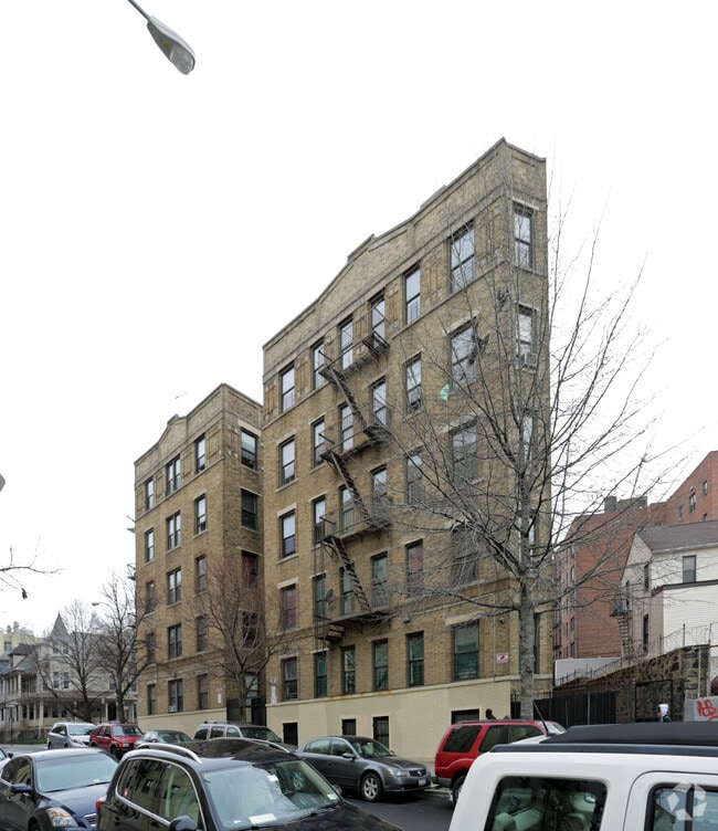 Building Photo - Sasco Arms