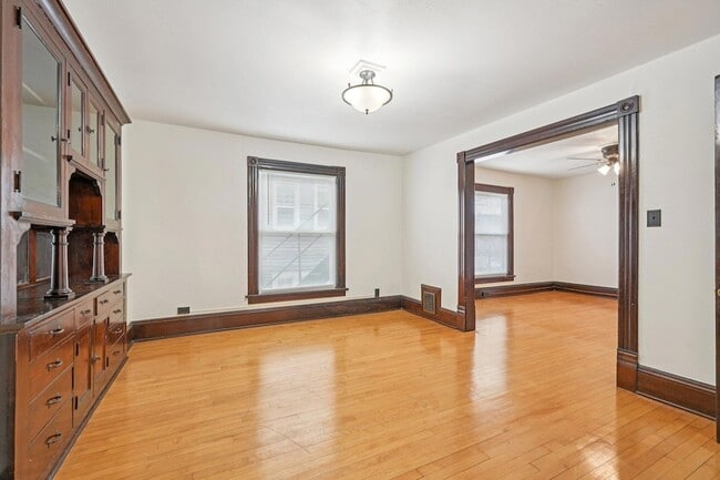 Building Photo - 1660 N Marshall St