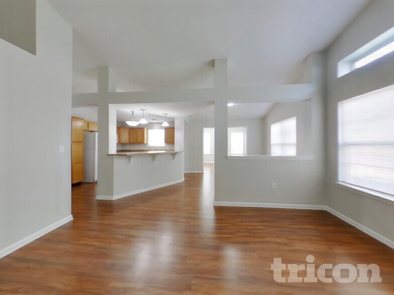 Building Photo - 5513 Lipizzan Ln