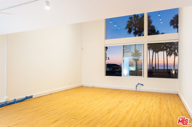 Building Photo - 11 Brooks Ave