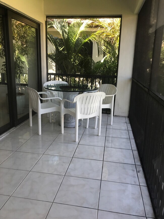 Patio - 935 Sweetwater Ln