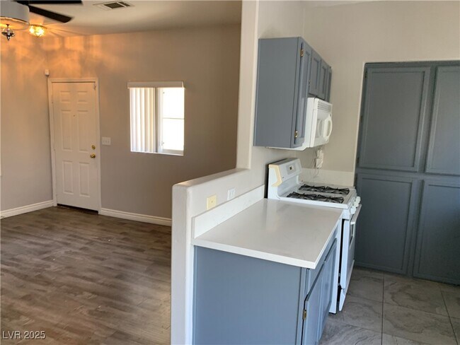 Building Photo - 1510 Ruby Cliffs Ln