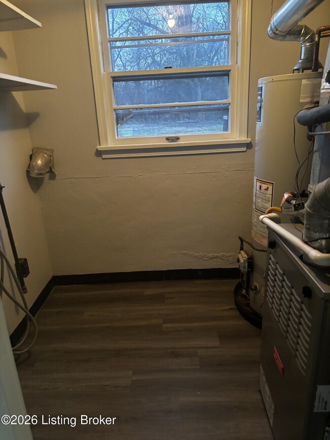 Building Photo - 4406 Rockwood Dr