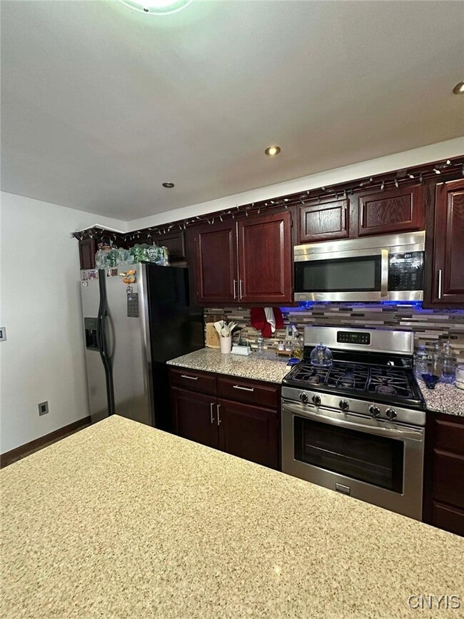 Building Photo - 80 Denton Ave