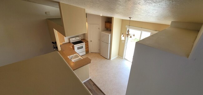 Building Photo - 16549 Old Friendship Way