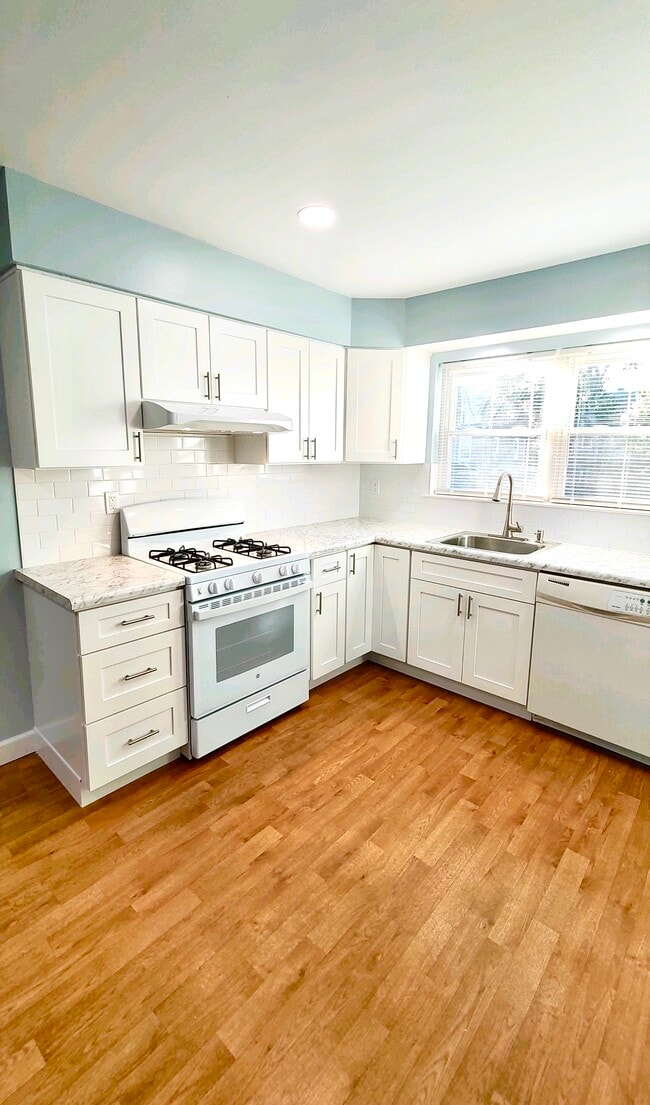 Primary Photo - 111 Terrace Pl