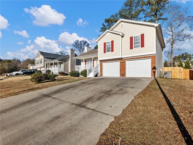 Building Photo - 2032 Morning Dew Pl