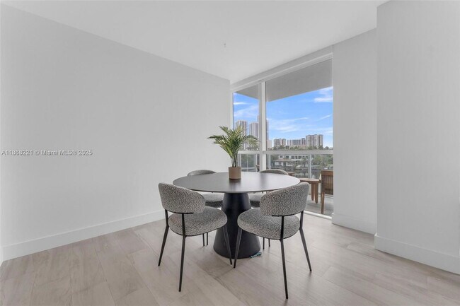 Building Photo - 400 Sunny Isles Blvd