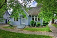 Building Photo - 1762 NW Harrison Blvd