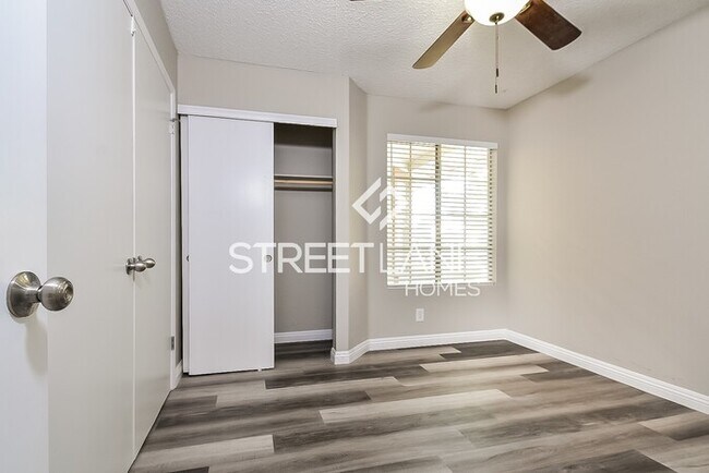 Building Photo - NOW OFFERING FIRST FULL MONTH FREE IF MOVE...