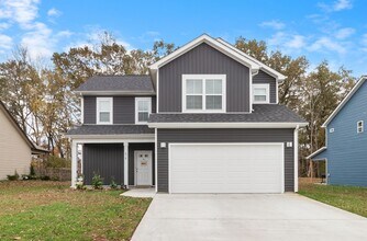Building Photo - Pet Friendly Three Bedroom!