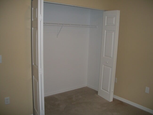 Building Photo - 823 Grand Regency Pointe