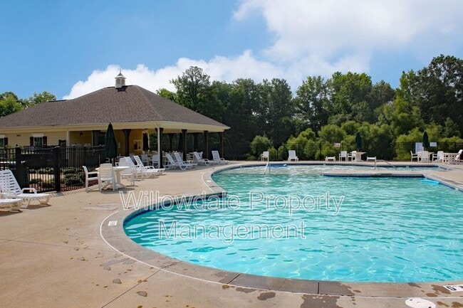 Building Photo - 1132 Chestnut Bluff Run