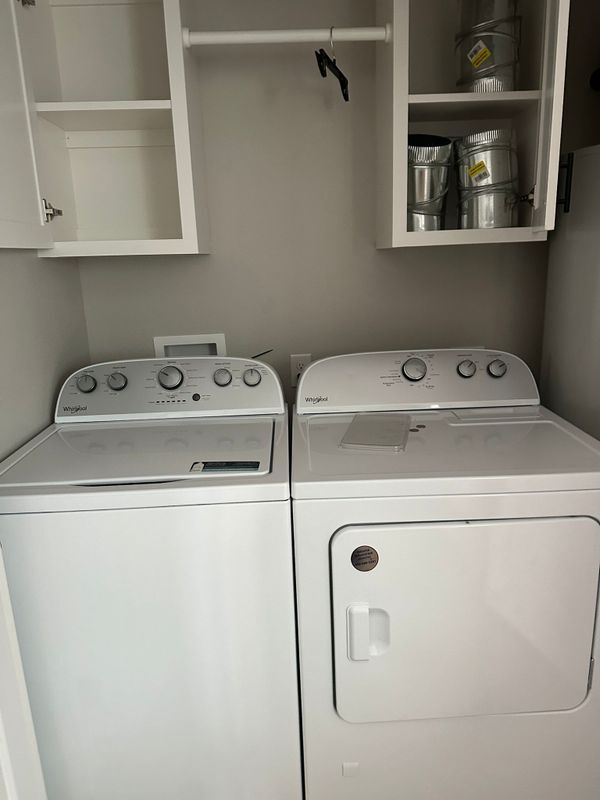 Building Photo - 2813 E Israel Ave