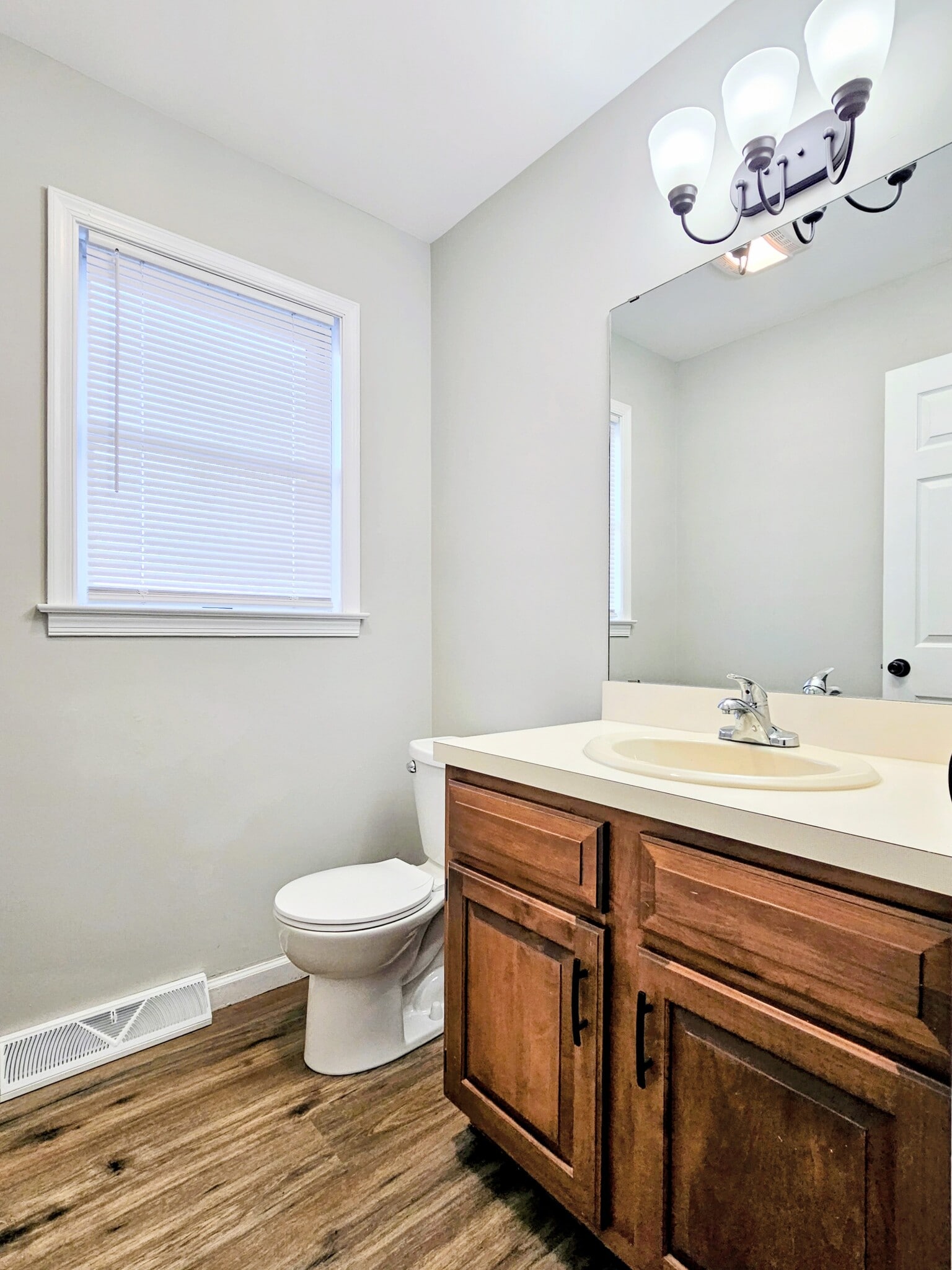 Building Photo - 35 Sunrise Cir